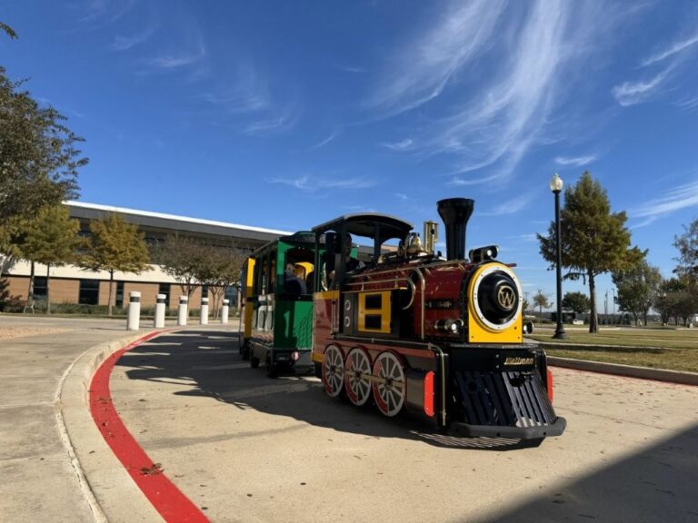 Wattman Maxi Express train at the Oaks Church in Texas