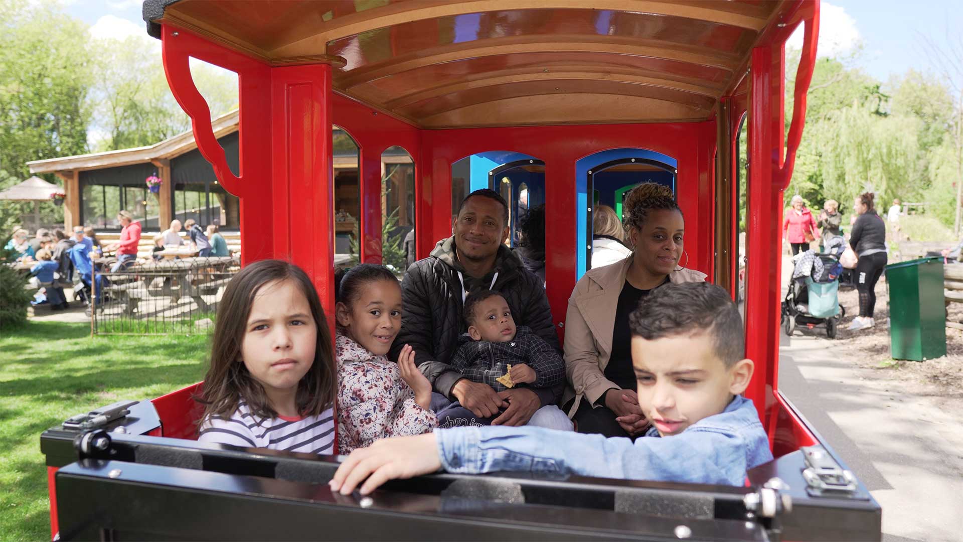 Wattman Mini Express electric trackless train in a U.S. indoor mall